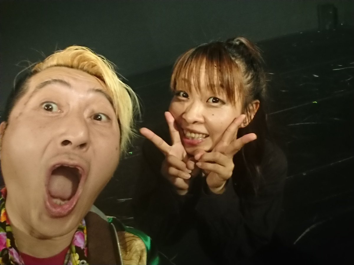 Yonetsuka's tweet photo. ATTの8年ぶりの舞台公演お疲れ様でした( ̄^ ̄)/!Yumikoさん!長らくお仕事でご一緒した時には知る事の出来なかった色んな才能を披露してくれました!(|| ゜Д゜)21日迄怪我なく頑張って♪
#attlive
#Yumiko
#特殊メイク
#造形
#ハウンテッド
#米塚
#yonetaro https://t.co/I5hX19OhRr