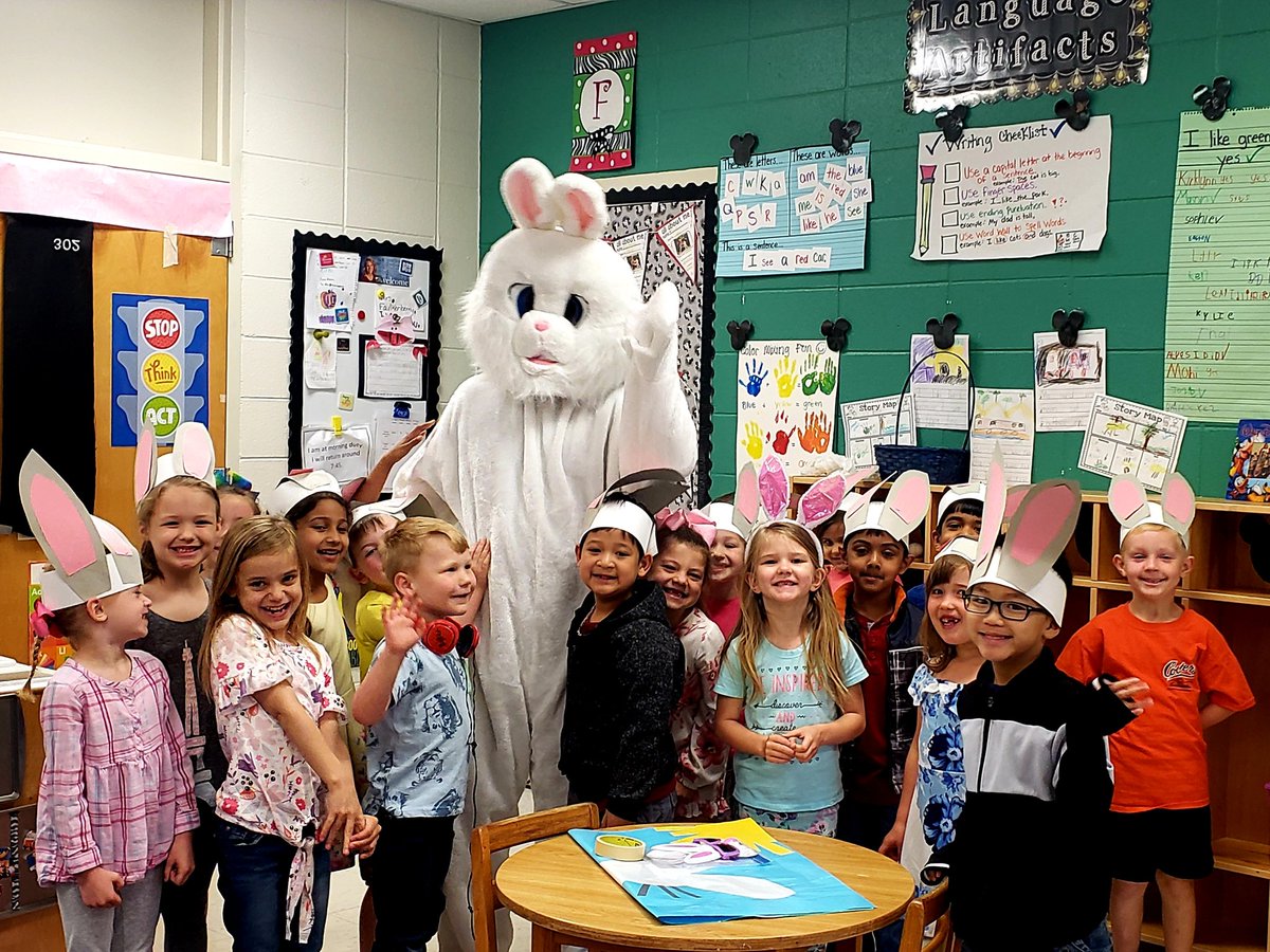aewfaulkenberry's tweet photo. The Easter bunny hopped on by @bpscubs. https://t.co/CGJFSl5f4s
