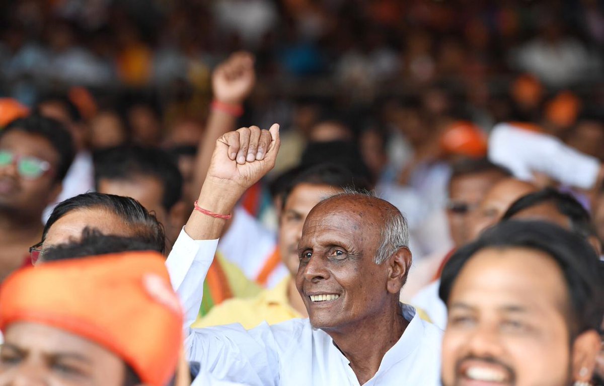 PiyushGoyal's tweet photo. Scenes from PM @NarendraModi ji’s rally in Bagalkot shows how strongly Karnataka is rooting for BJP. #EveryVoteForModi https://t.co/hRXsQg936Q