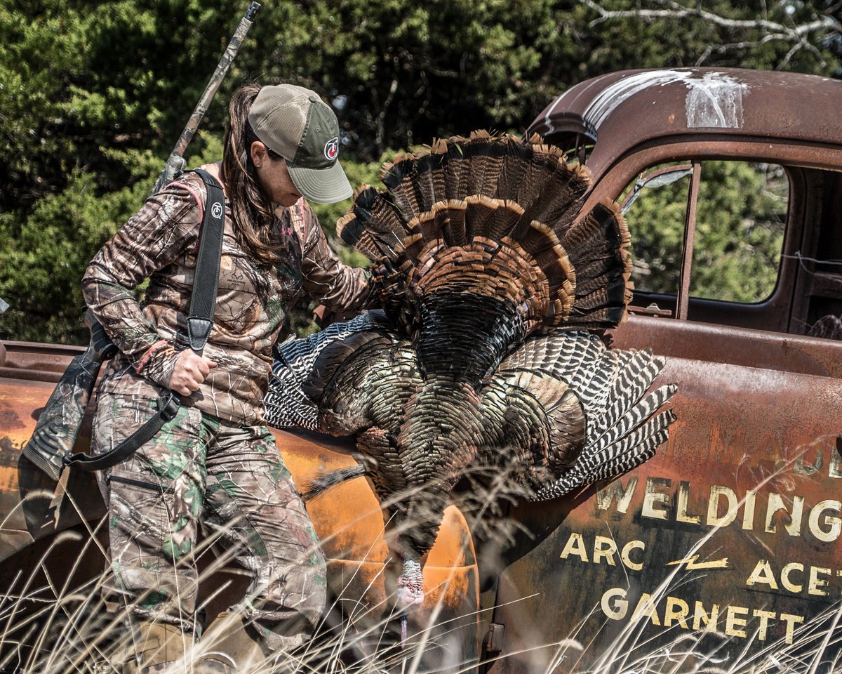 TCArmsCo's tweet photo. Do you know the difference between a Jake and a Tom? #TCarms #EncoreProHunter #Turkey #hunting #shotgun https://t.co/B97rsaS7qo