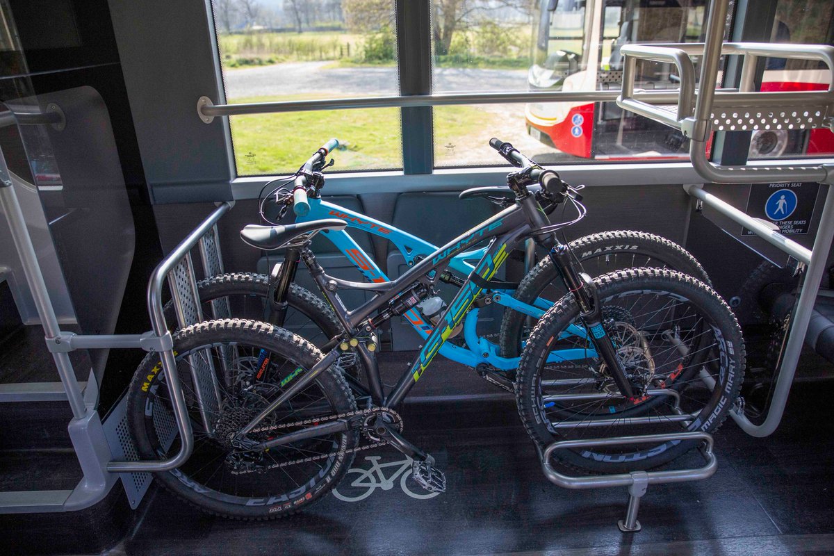 Introducing our BRAND NEW BIKE FRIENDLY BUSES 😄🚴‍♀️🤩🚴‍♂️

Operating X62 Edinburgh-Melrose, our new double deckers also have free WiFi, contactless payment, comfortable seating and tables, wireless and USB charging points and device friendly seat backs.

#TheBusYouCanTakeYourBikeOn
