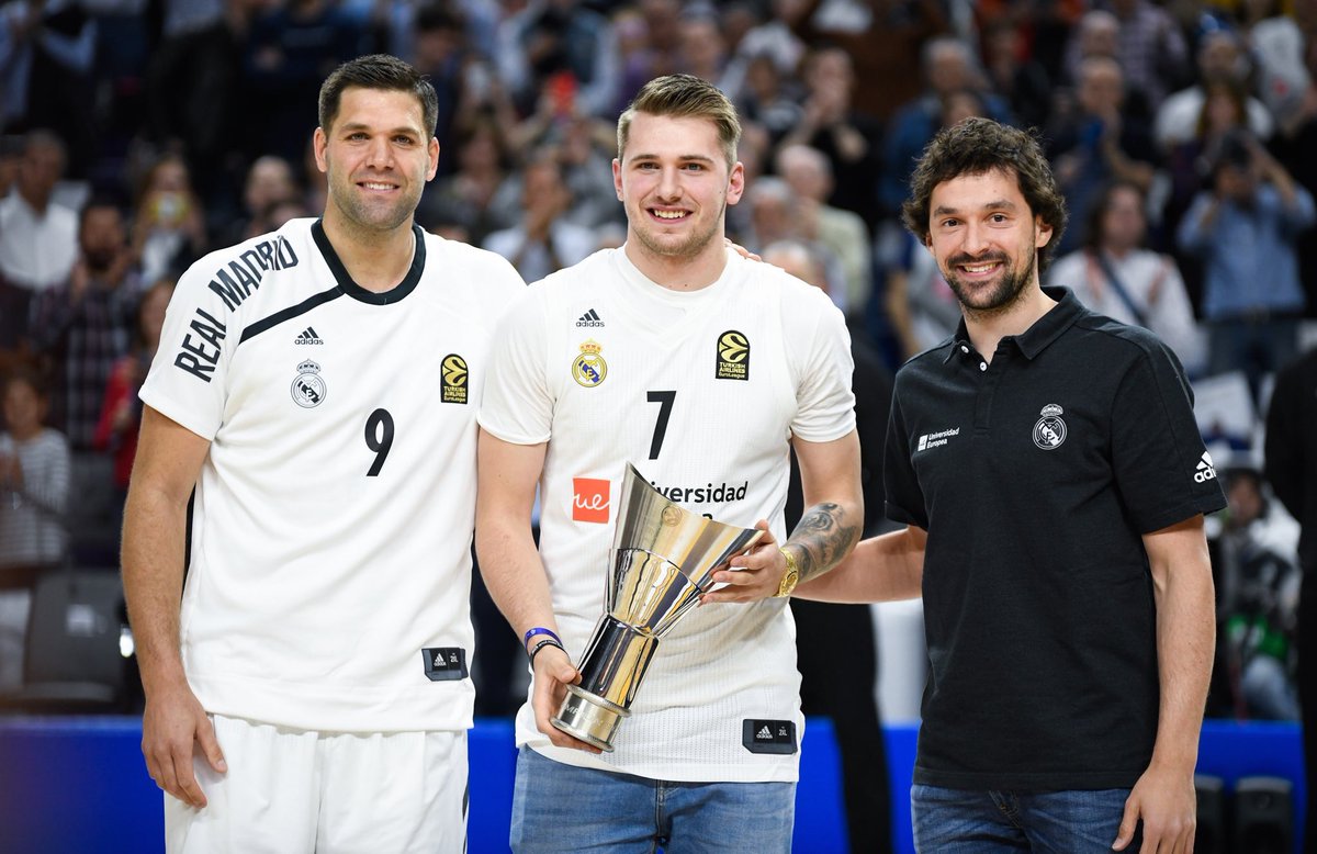 BerserkersRMCF's tweet photo. Un placer verte ayer de vuelta por el Palacio @luka7doncic 
¡Gracias por seguir demostrando casi a diario tu amor al Club que te formó!
Nuestro mejor embajador en Estados Unidos.
#UnoDeLosNuestros https://t.co/cinzYUeQId