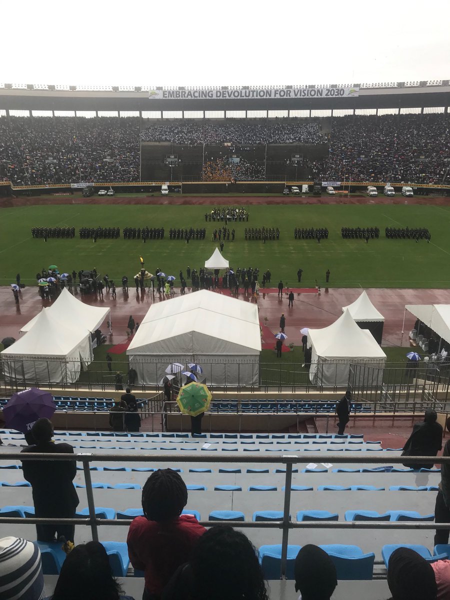 Makorokoto #Zimbabwe on 39 years of independence. Despite the rain an impressive ceremony with ⁦<a href="/edmnangagwa/">President of Zimbabwe</a>⁩ speaking on political and eco reforms. And being clear that corruption in whatever form will not be condoned. Let’s walk this talk!