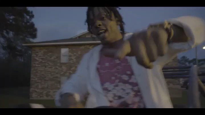 RoyyLondon's tweet photo. Video dropping soon watch it or not ft @PTG3_ https://t.co/rvsCYUw4cQ