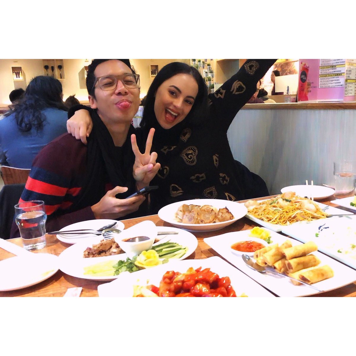 _yarnes's tweet image. pretty sure heaven is full of french girls + chinese food.
•
#tbt
#issathrowback 
#postgradlife #assignmentsdone #ihavetimenow

@BismuthL