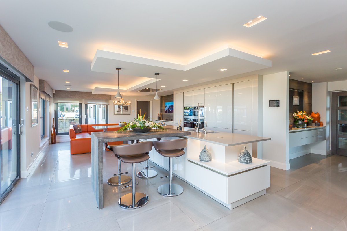 SF_Kitchens's tweet photo. It was great to work with @carlfogarty and @michaelafogarty to create their dream kitchen. What a stunning space! In magazines soon! #StuartFrazer #leadingtheway #noseriousalternative https://t.co/lU1OncmrIT