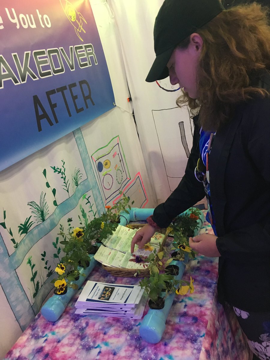 intergalacducks's tweet photo. Thanks to @BotanicalSeeds — your seeds are a big hit at our booth (#87)!! #botanicalinterests https://t.co/4qicSEuCaV