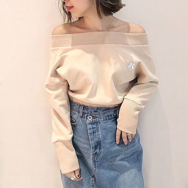 THE_BACKS's tweet photo. #BACKS https://t.co/9fSy0Y5vuR NEW
.
.
オフショルTOPS
price ¥4.900+tax.
color wht/blk/beg
.
.
#BACKS https://t.co/TIX493ANqj