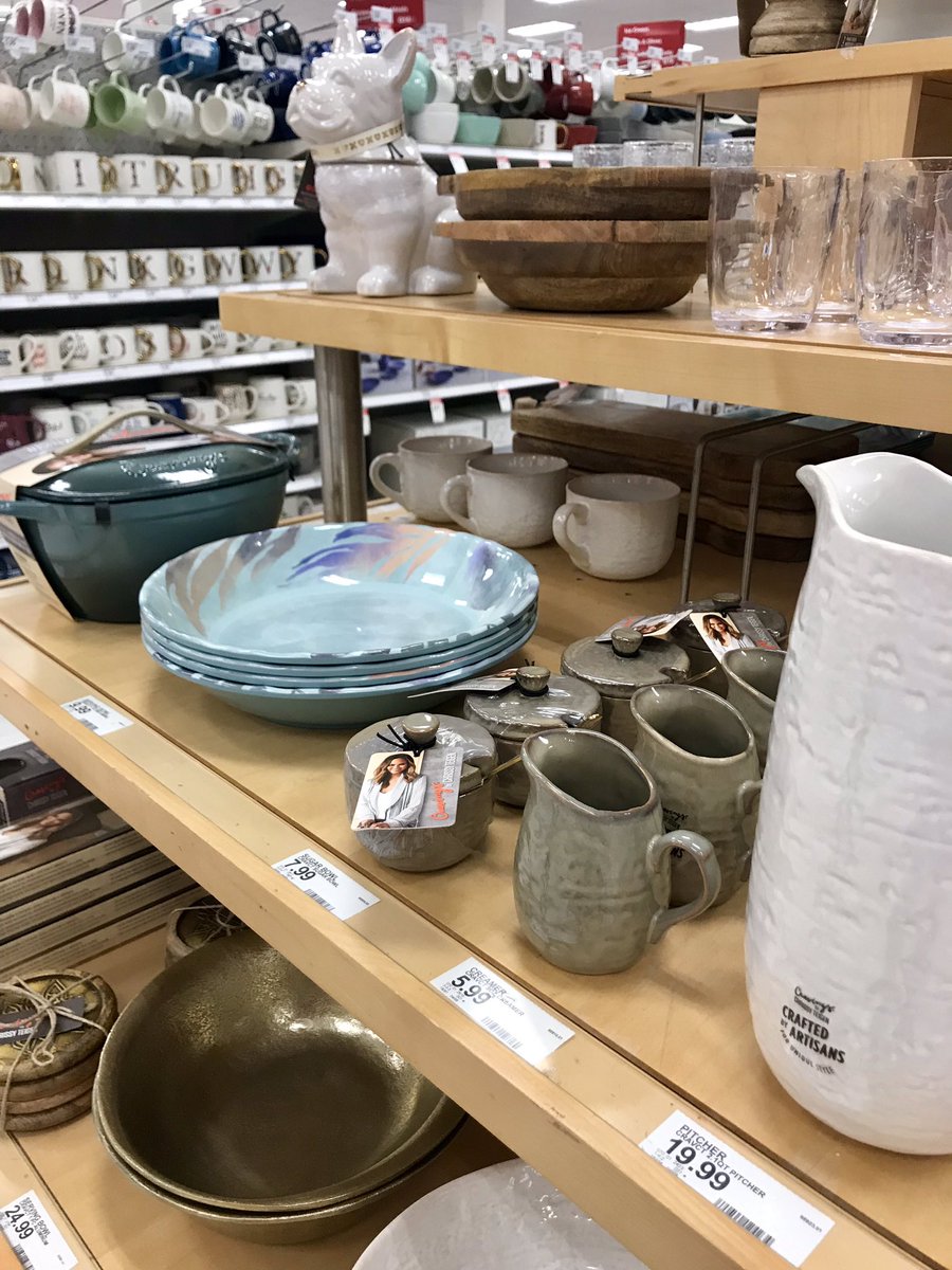 These new kitchen pieces from Chrissy are a must have! These colors! 😍😍😍 Perfect for inside and out. #ThursdayThoughts #Target2119 #Target #TargetVM #ChrissyTeigen #Spring #KitchenTools