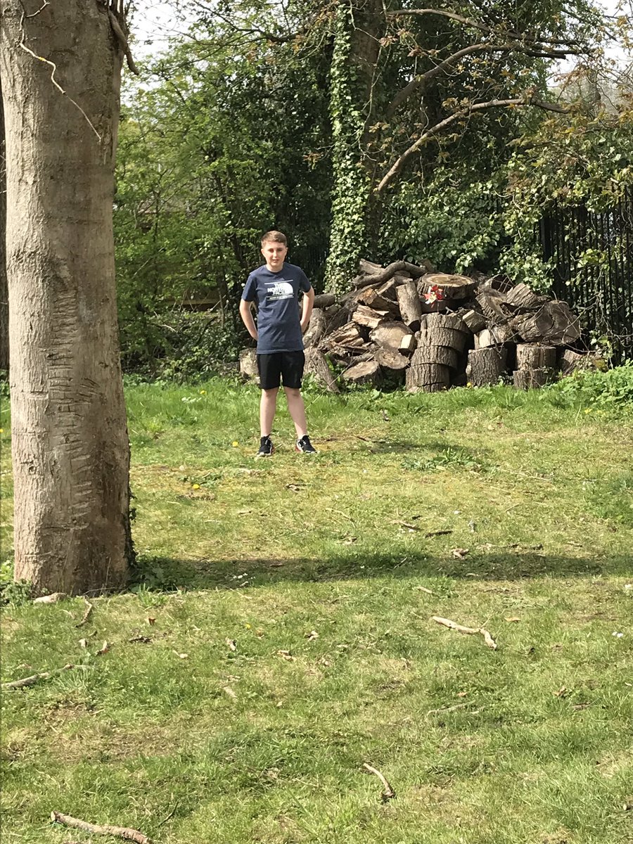 LM_Griff's tweet photo. @YGCwmbran #CwricwlwmiGymruygc Ieuan and Ray enjoying looking around Llanyrafon Manor. Sunshine was an added bonus!! https://t.co/mafdKf5FCt