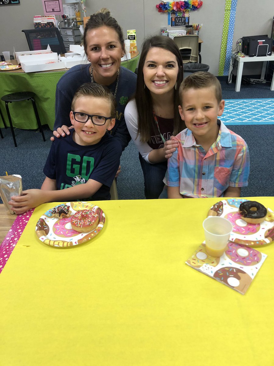 GunnFirst's tweet photo. We had a BLAST eating donuts with these awesome kiddos! @RobisonES https://t.co/yKvZLLnwv2