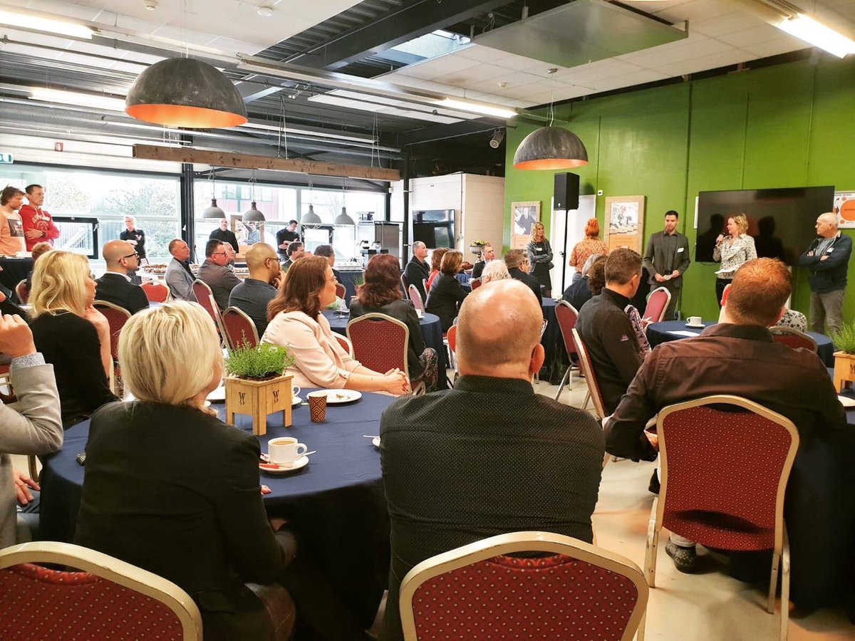 Deze ochtend was de 2e editie vh Werkgeversontbijt @Werkom!

Een volle zaal, goed ontbijt &amp; sprekers die ons enthousiast meenamen in hun ervaring &amp; visie! Wij hebben er energie van gekregen! Dank aan alle aanwezige werkgevers die voor veel mensen een baan mogelijk maken die past!