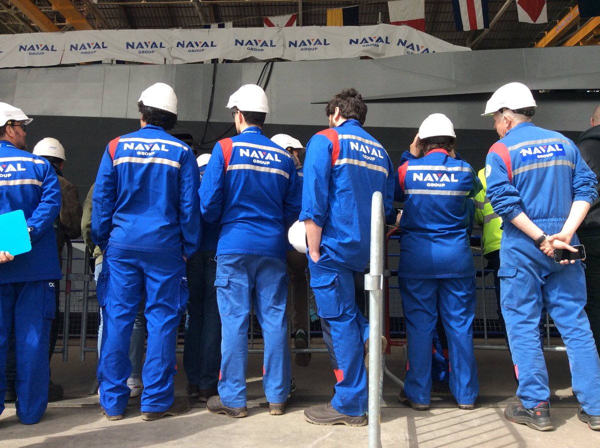 Plus que 30 minutes avant la mise à flot de la #FREMM Alsace ⚓️🚤 beaucoup d’émotion et d’impatience 😄