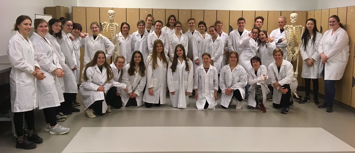 jules_yates3's tweet photo. We enjoyed our valuable learning experience at University of Waterloo’s anatomy lab and high performance training lab this week! #BMLSSLearns @infobml https://t.co/LGtAi0CUYn