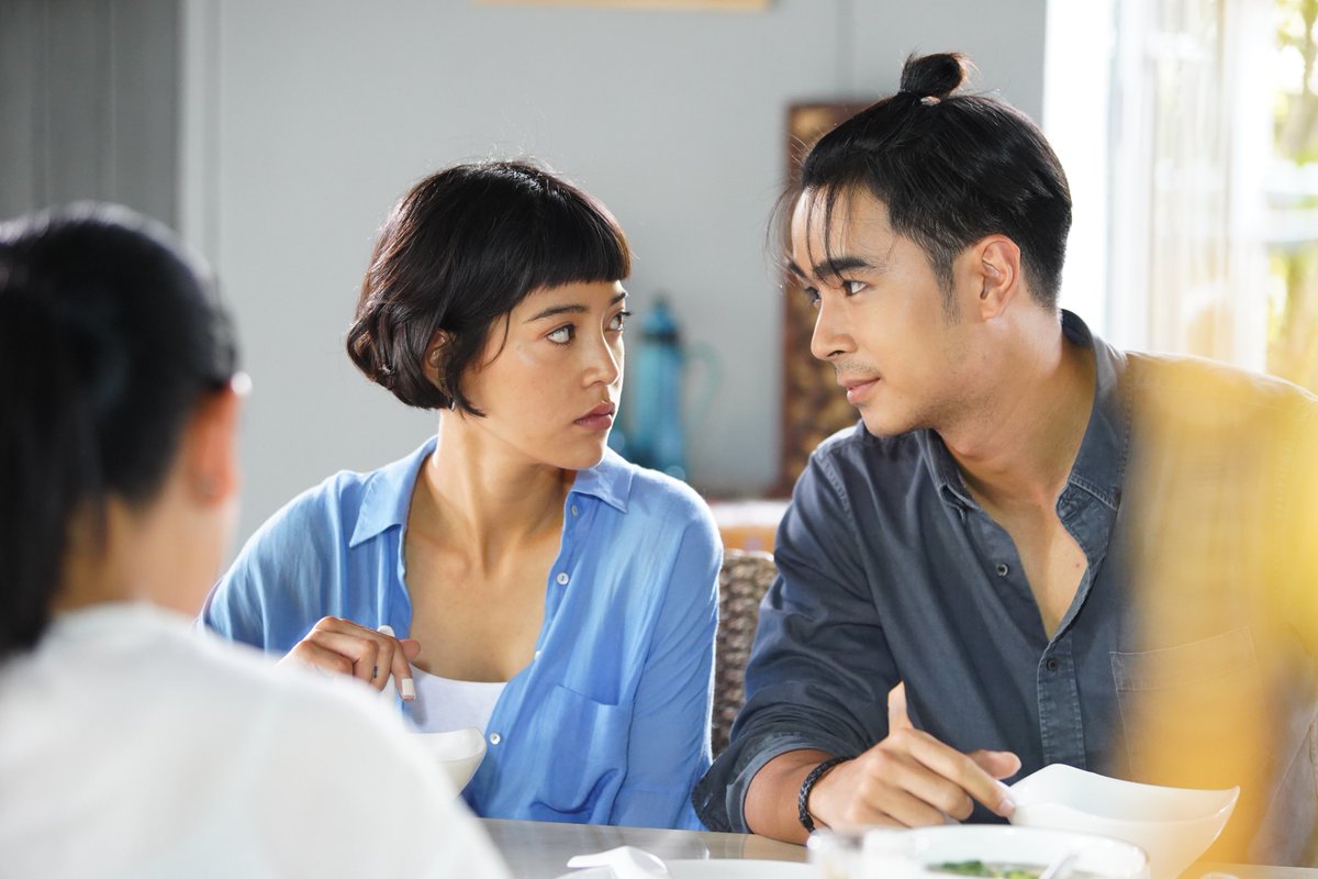 มองตากันแบบนี้ไม่หวั่นไหวบ้างหรอเจส?
คืนนี้ห้ามพลาด #BangkokRakStories #สิ่งของ เวลา 3 ทุ่ม 25 ที่ช่อง #GMM25 หลังจบ #รักนี้หัวใจเราจอง