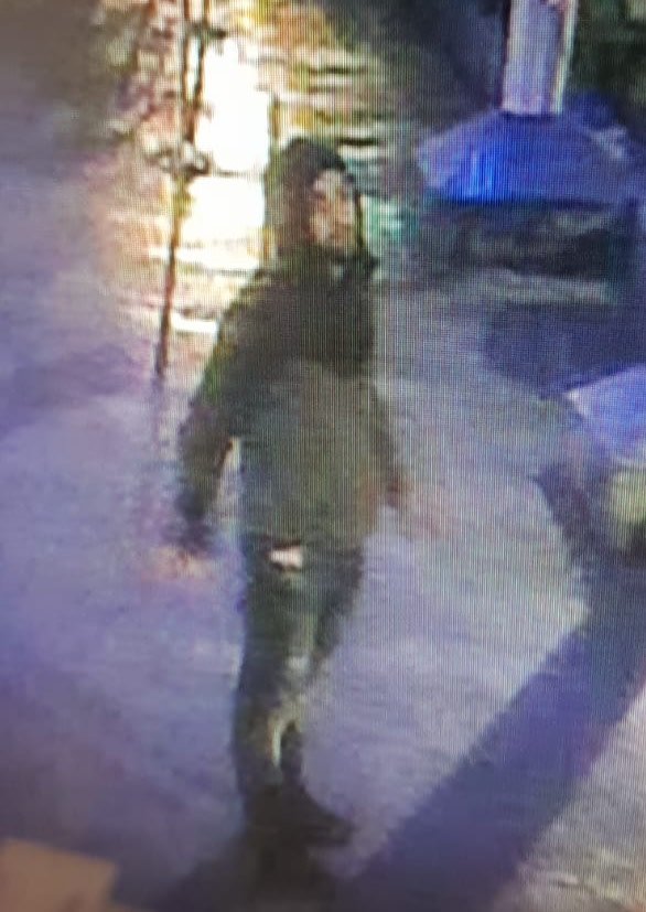 metpoliceuk's tweet photo. Police have issued CCTV of a man they want to trace in connection with a vicious assault in #Marylebone #Westminster last year - the victim, a 23-year-old Spanish student, was assaulted from behind.  https://t.co/JS7TJOOYOl https://t.co/YDjk0XSKOF