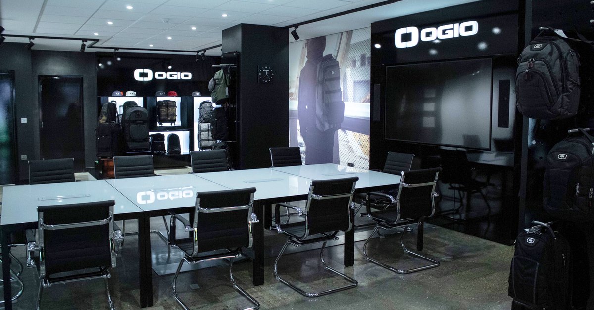 CallawayGolfEU's tweet photo. Welcome to the family! 

Great to officially open the new @OGIO_EU &amp; @TravisMathew_EU Showrooms here at our EU HQ! 🥂🍾🎉 

 #TeamCallaway #TeamOGIO #TeamTravisMathew https://t.co/fGnvO7ACZL