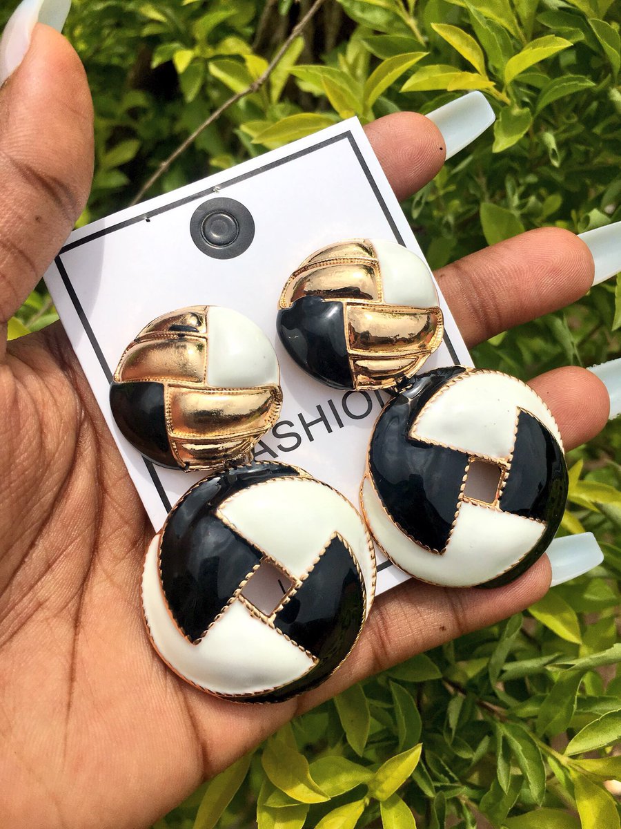 New Earrings in store  Statement piece for an affordable price Price : 2500Delivery to your doorstep Payment Validates Order Please send a Dm to order