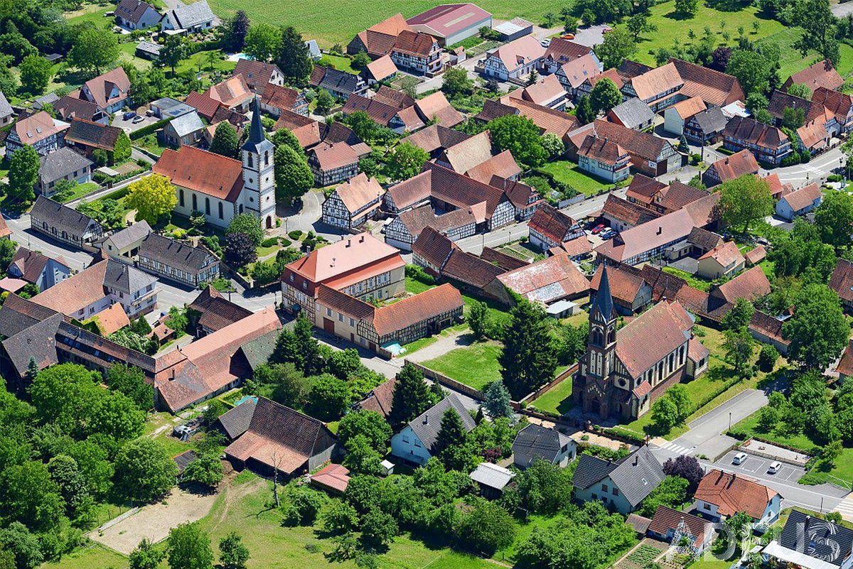 ADEUSorg's tweet photo. Le #village plein de charme de #Kutzenhausen avec ses maisons à #colombages.
#JeudiPhoto #PhotoADEUS https://t.co/HMIL9Zrk8Q