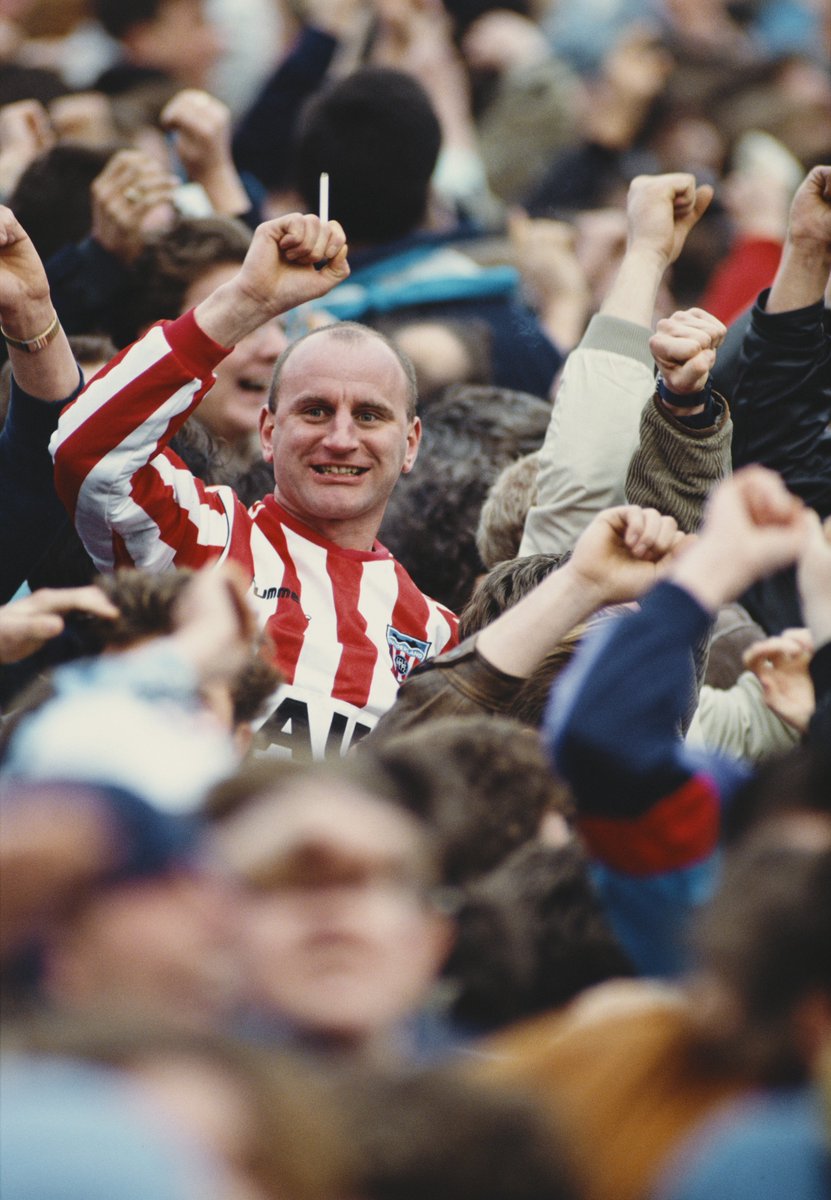 How good do we look? Retweet if you want to see <a href="/SunderlandAFC/">Sunderland AFC</a> wearing Hummel kits again one day...