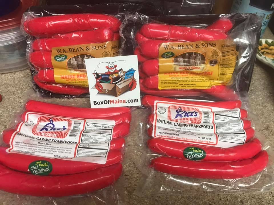 BoxOfMaine's tweet photo. "Best mail day ever!!! My husband is stationed in California and of course we canβt get our favorite hot dogs here! Thank you Box Of Maine for the red hot dogs and rolls!! π" #grillingseason #redhotdogs #redsnappers #wabeans #beansmeat @beansmeats #maine #madeinmaine #mainemade https://t.co/48rDlgDAAr
