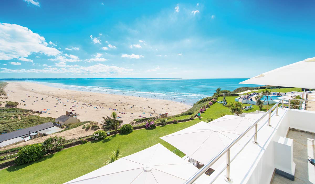 For one night of luxury just a stone's throw from the sea, look no further than our May One Night Wonders. Book in for some pampering in the spa, a sparkling drink on the terrace and a soothing night's sleep ...

More details in the link: bit.ly/2Gr5aBw

#SauntonMoments