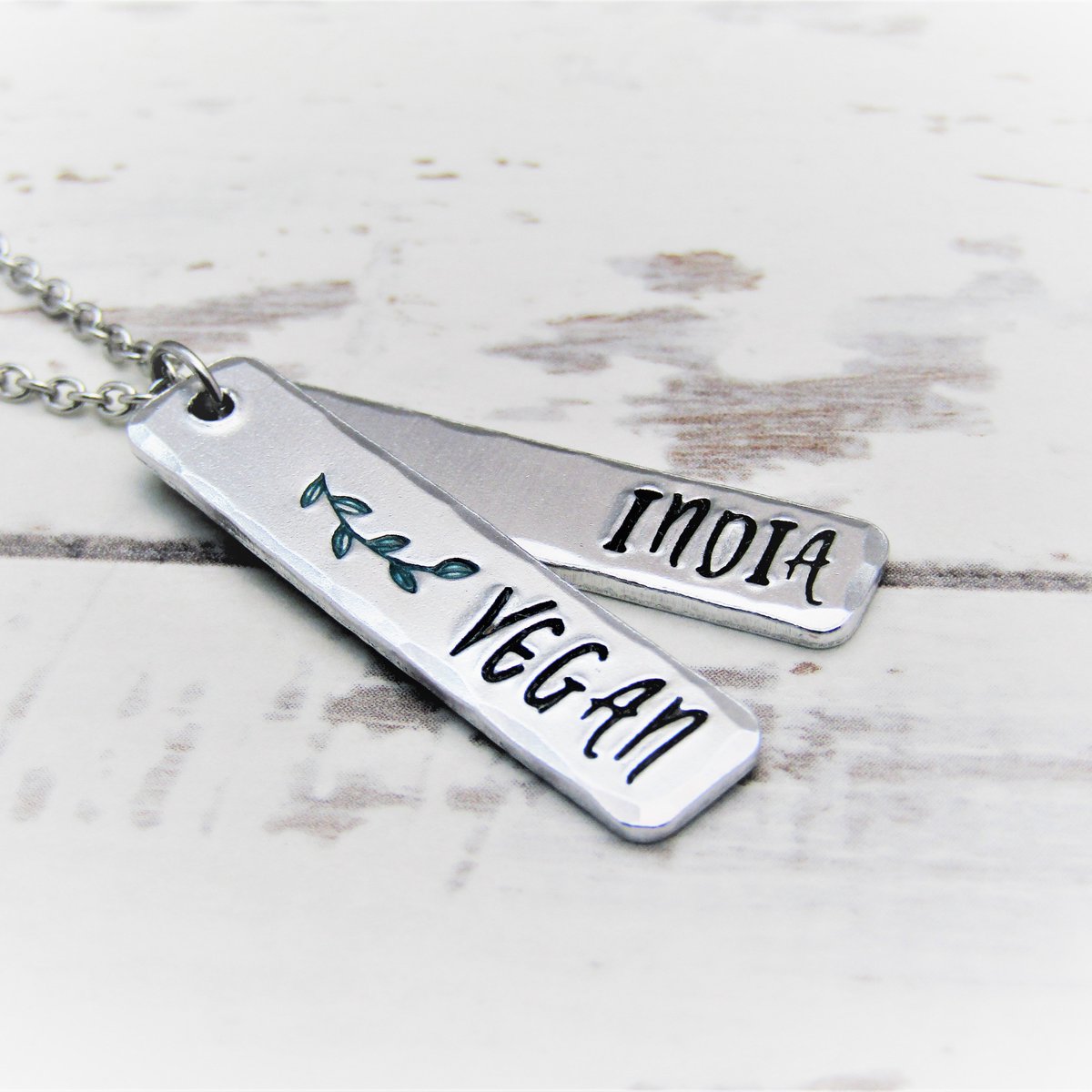 RogueBunnyUK's tweet photo. Perfect gift for a Vegan! Personalised with a word or name of your choice Get yours here >> https://t.co/z0bOJME1WJ #vegan #plantbased #veganfood #healthy #food #vegetarian #healthyfood #love #fitness #organic #crueltyfree https://t.co/GgQ4RVbulg
