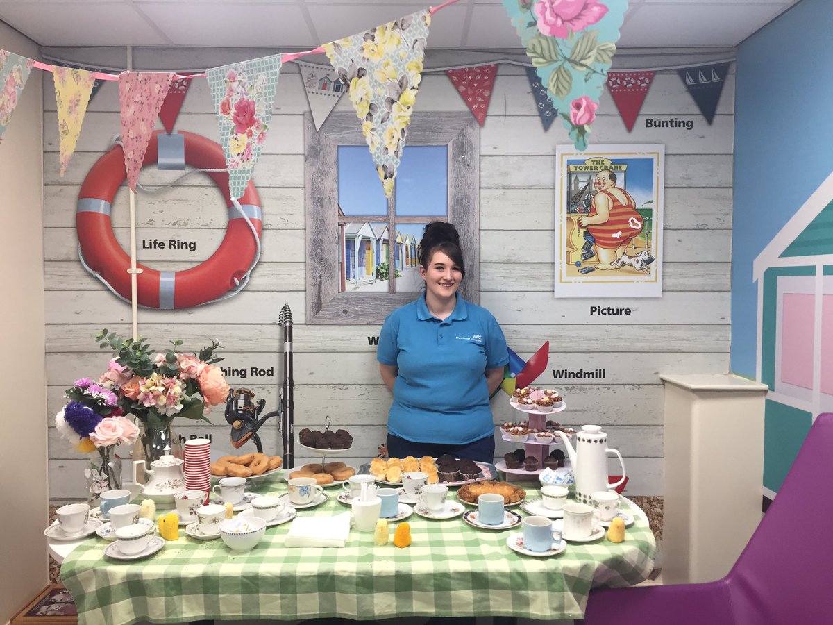 Beautiful effort Kimberley , Easter afternoon tea it is for ourpatients on ward 4 @wards2_4and6TGH @TraffordHosp #PatientExperience