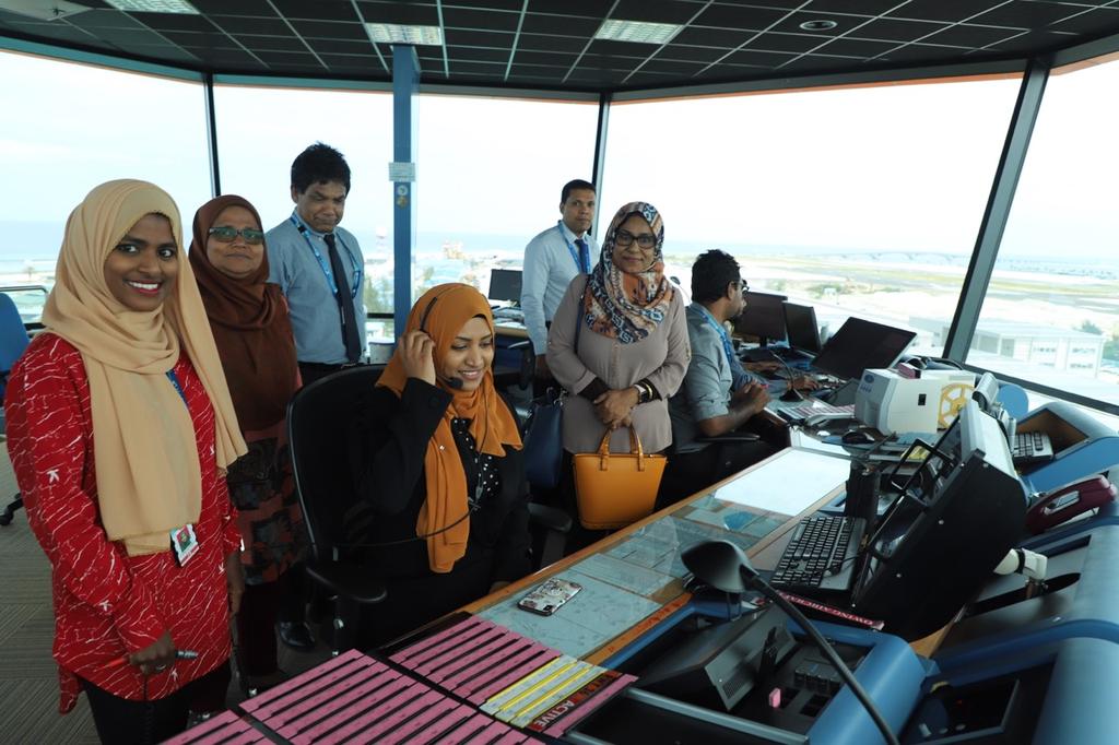 MACLmedia's tweet photo. Minister of Transport &amp; Civil Aviation Hon  @aishath_nahula  visited @MACLmedia Air Traffic Control Complex  today. She observed the ongoing ATC training (ICAO 055 Area Control Procedural Course) and also visited the Control Tower &amp; Area Control Centre @VelanaAirport https://t.co/ucwnNYvFzS