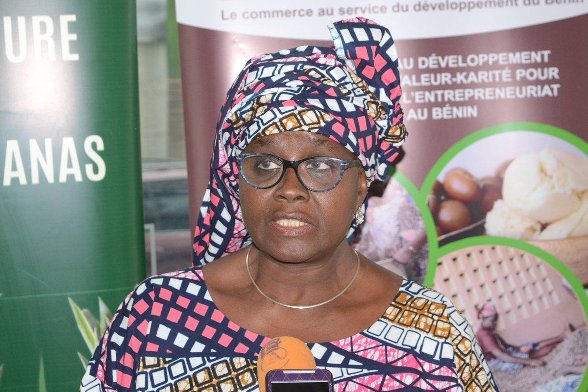 BPrcpc's tweet photo. @BPrcpc #Pisciculture ''.. il y a 2ans, le taux de mortalité de nos poissons était à + de 60%. Grâce au #PRCPC qui nous a formés, nous sommes à - de 15% du taux de mortalité'', témoigne Fatima Madougou, responsable Etablissement Terroir des délices.
@EIF4LDCs @UNIDO_QI @ITCnews https://t.co/PZ7UZLc64I