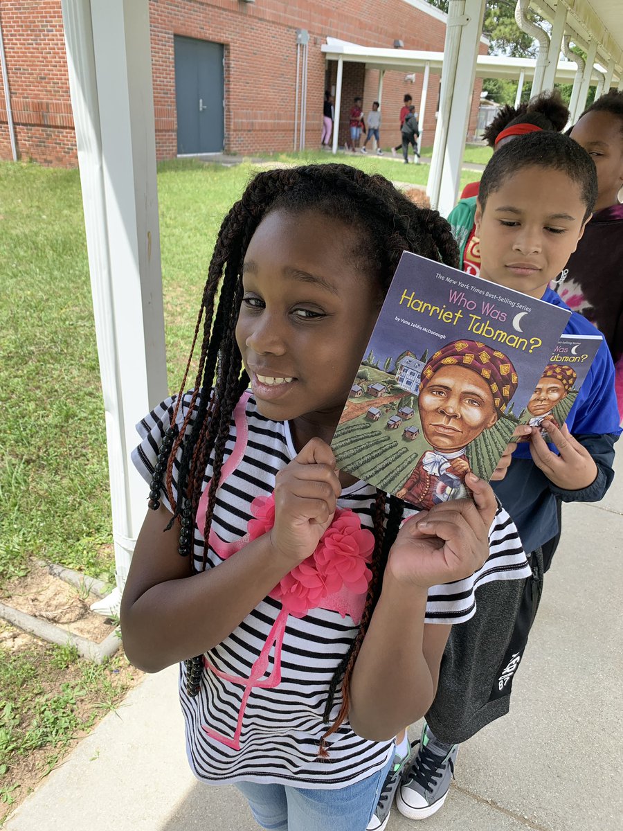 ojsemmeselem's tweet photo. Thank you to Dr. Cheryl Howard from the African American Heritage Society and Dickerson Literacy Initiatives for biographies of Harriet Tubman presented to all 4th graders! https://t.co/FrpkfS0aG2