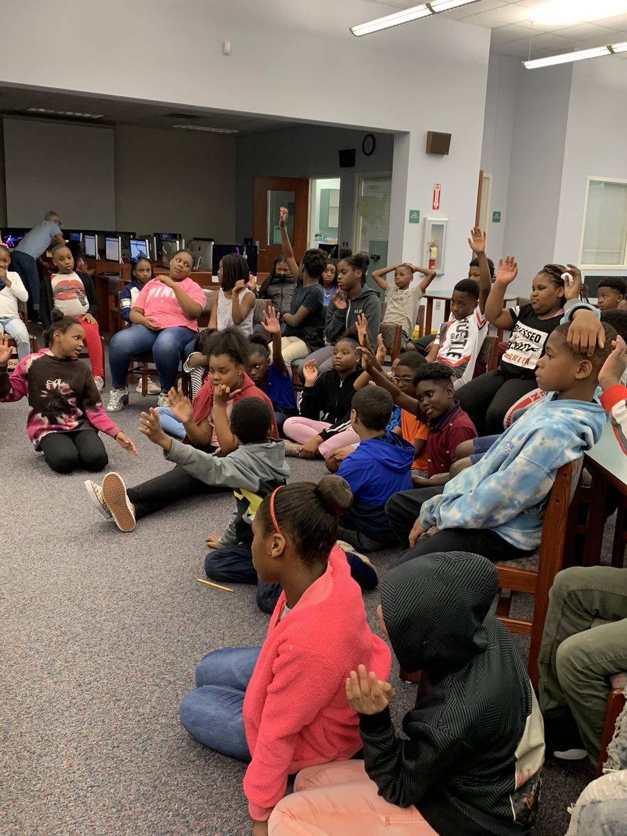 ojsemmeselem's tweet photo. Thank you to Dr. Cheryl Howard from the African American Heritage Society and Dickerson Literacy Initiatives for biographies of Harriet Tubman presented to all 4th graders! https://t.co/FrpkfS0aG2