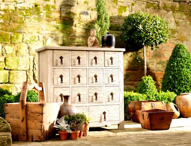 ShimuFurniture's tweet image. Not really outdoor furniture but we're starting to feel summery! Our herbalist chest is perfect for old school music lovers to organise CDs, or great for bedroom storage.#CDstorage #CDChest #rusticfurniture #bedroomstorage #naturalwood #luxuryfurniture #storage #chinesefurniture