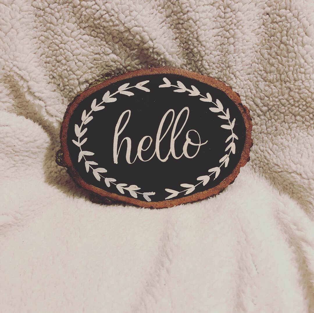 trailwooddesign's tweet photo. Custom tree slices are life 😍
#woodworking #treeslice #customized #welcome #family #hello #homedecor #signs https://t.co/WGdn8aCHdo
