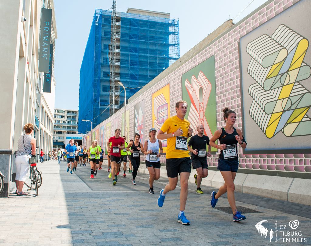 tilburgtenmiles's tweet photo. Er staat nog een heerlijk avondzonnetje! βοΈ Wie gaat er lopen straks?
Like = ben d'r bij hoor π
Reactie = m'n schema zegt: later deze week (wanneer?) π€·
β
#cz #tilburgtenmiles #tenmiles #ladiesrun #trimloop #familyrun #minirun #ttm4you #run #tilburg #training #hardlopen https://t.co/OynasImWIi