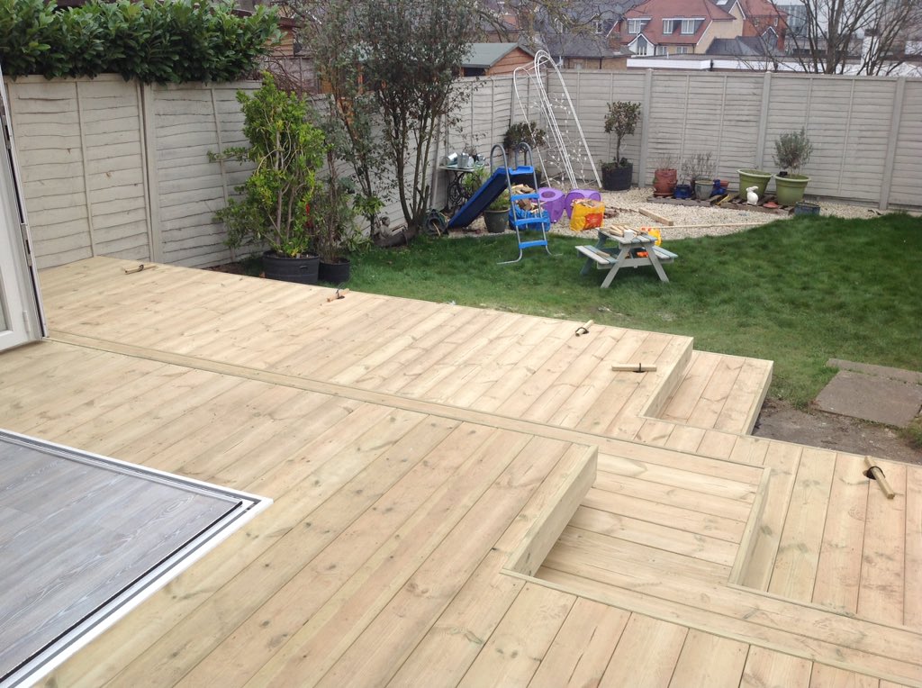decking_the's tweet photo. Multi level deck in Hertfordshire 
#deckinginhertfordshire #deckinginessex #compositedecking https://t.co/w20RtvxKxS