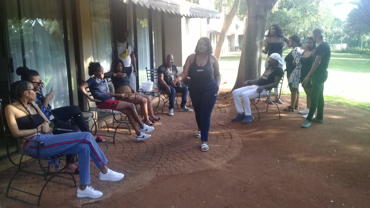 LetunaENT's tweet photo. #LTN_Entertainment music vedio shooting #hagamaga just now @gold rush @LTN_ENTERTAINMENT https://t.co/piN2FYIXPi