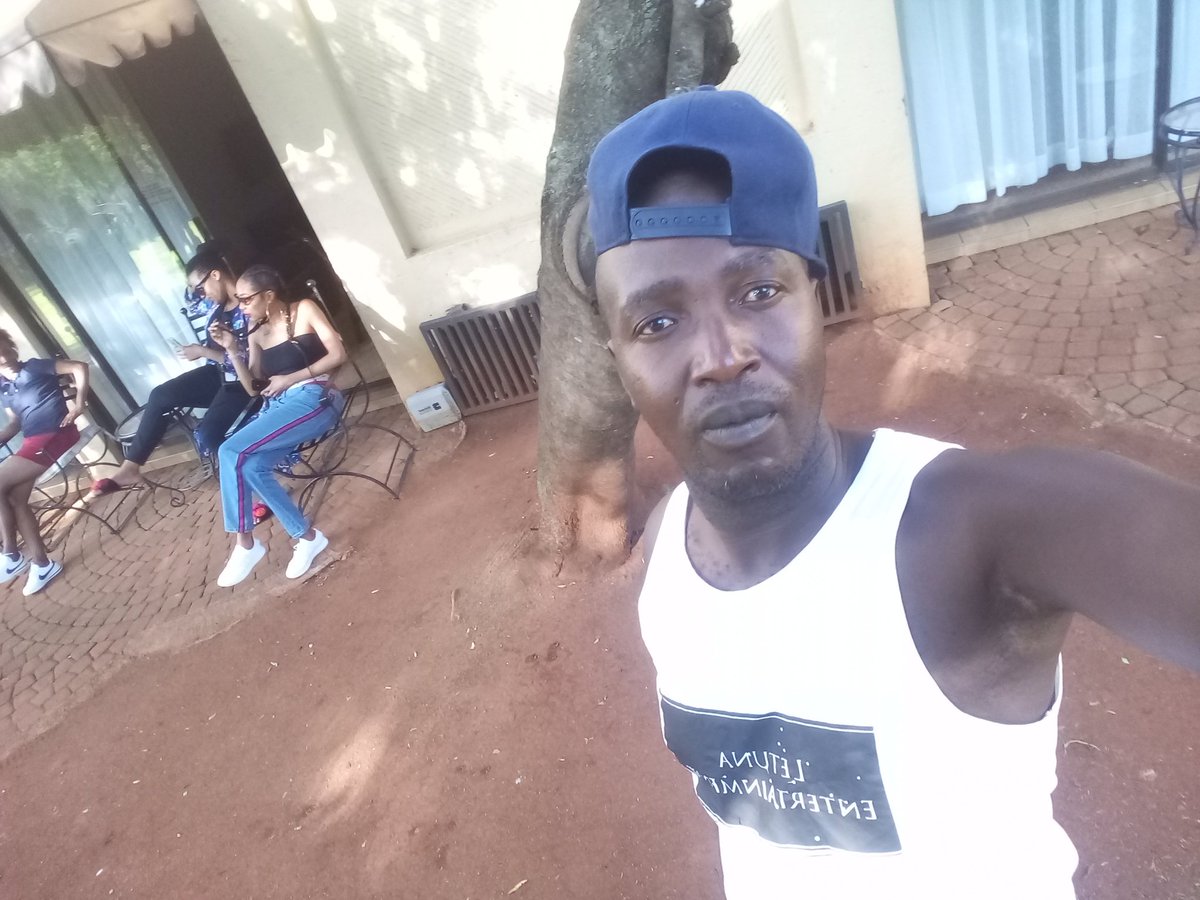 LetunaENT's tweet photo. #LTN_Entertainment right now with Djsmane the superstar music vedio shooting #hagamaga #xigubu @gold rush @LTN_ENTERTAINMENT https://t.co/QDwaaa9Aum