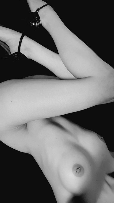 20 hours and I'll be online, chat to you then 💋  https://t.co/gk8TbqEaGP https://t.co/fLVJFBSN1K<a href="/tag/chaturbate"class="tags"><span>#chaturbate</span></a>