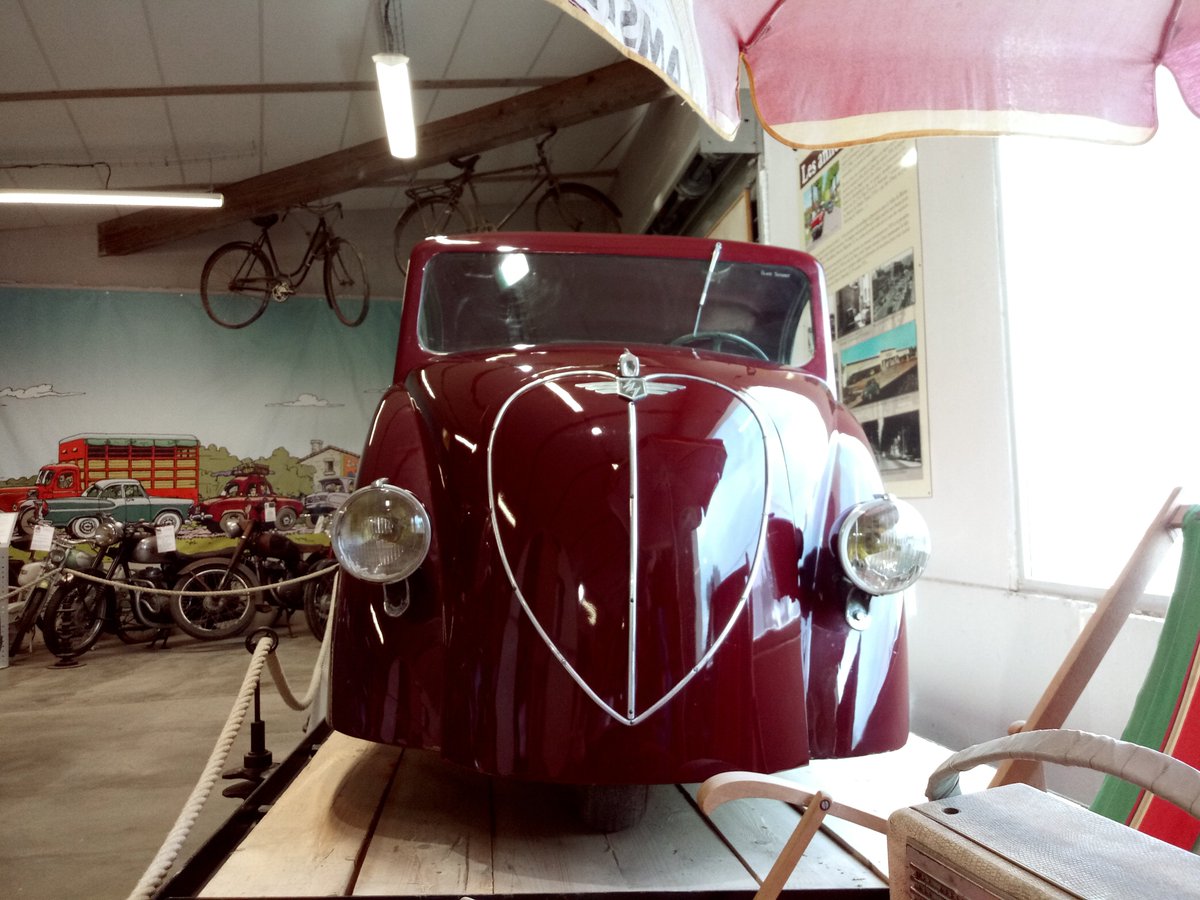 MuseeN7's tweet photo. Dans la famille des "reliques du passé" , je voudrais : La baby Rhône 2 😻, une des premières voitures électriques, datant des années 40.En exposition permanente, vous pourrez l'admirer lors de votre visite au Musée. #voitureelectrique #pollution #automobile https://t.co/wn0Z6g3OBd