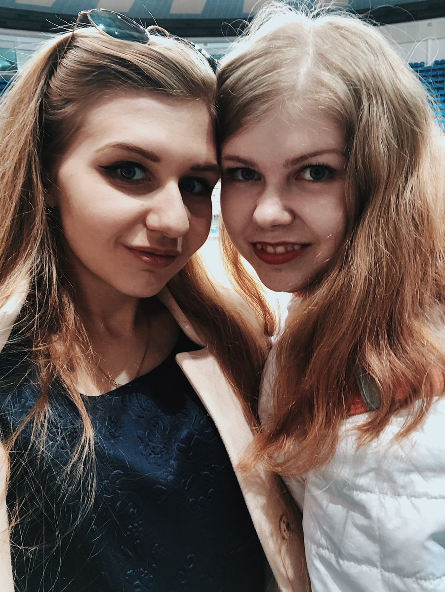 al_lisenok's tweet photo. Нам с @alyonichf просто очень нравится эта фотка☺️😻❤️
После победы @SpartakHb 👏🏼❤️ https://t.co/QLlI3cEWcF