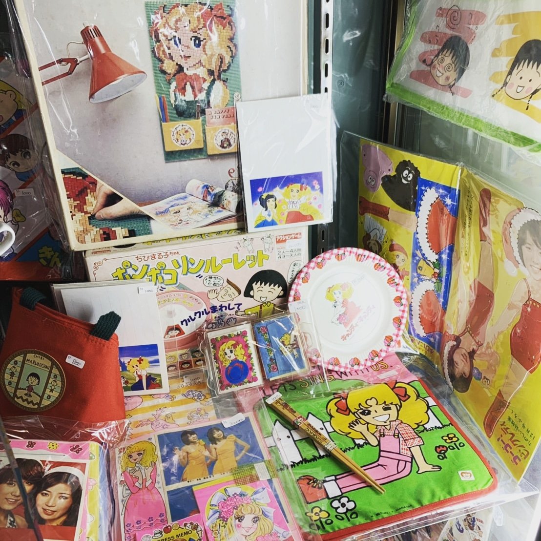 小熊山雑貨店 中野ブロードウェイ二階の 中野ビンテージモールのレンタルケース キャンディキャンディ ちびまるこちゃん搬入してきました 小熊山雑貨店 中野ブロードウェイ二階の 中野ビンテージモールのレンタルケース キャンディキャンディ ちびまるこちゃん搬入してきました