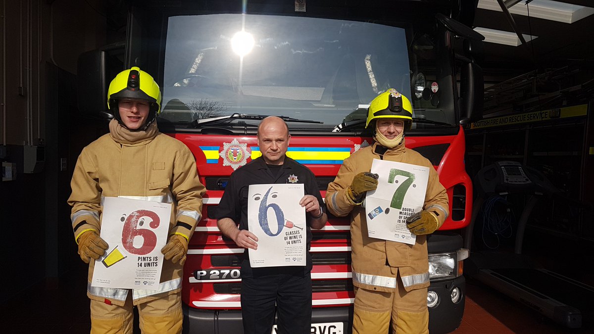 AdpOrkney's tweet photo. Our ADP partners @OrkneyCouncil @pickyorkney & @fire_scot Kirkwall helping to promote @scotgov #Count14 campaign this week here in #Orkney talking about the CMO's #LowRiskDrinkingGuidelines of #14UnitsPerWeek https://t.co/YJjSh288BX