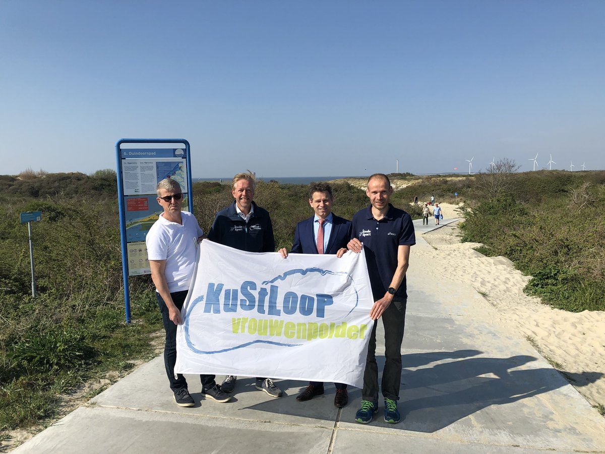JoAnnesdeBat's tweet photo. Afspraak met de organisatie van de kustloop. Mogen (ook) dit jaar op de steun van de provincie rekenen. Mooi dat er zoveel evenementen gebruik maken van de specifieke kenmerken van #Zeeland. https://t.co/fY5tVzAYHi