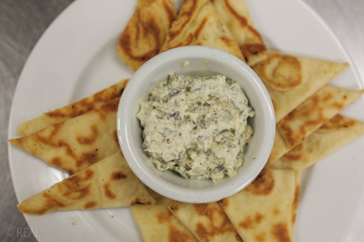 EchoTapMadison's tweet photo. Spinach and Artichoke dip is sure a great way to start your day, or any meal.  #echoeats #appetizers https://t.co/i4oATRIhqg