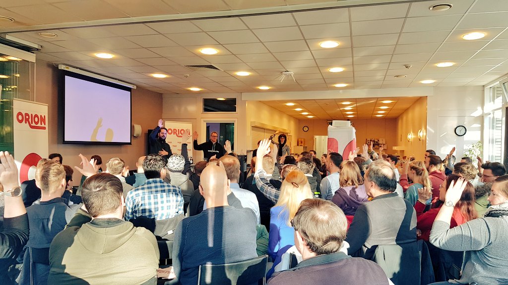 Der 30. <a href="/CampMontagFL/">CampMontag Flensburg</a> fand mit der <a href="/Cluster_DiWiSH/">Cluster DiWiSH</a> bei @OrionVersand statt. Themen waren #KI und #MachineLearning🤖. Super Sessions mit u.a. @atnc_ai, <a href="/DFAutomotive/">DF Automotive</a> und @clarifydata_. Alle Einzelheiten gibt es in unserem neusten Blogbeitrag🤗: startup-flensburg.de/2019/04/18/30-… ^ls