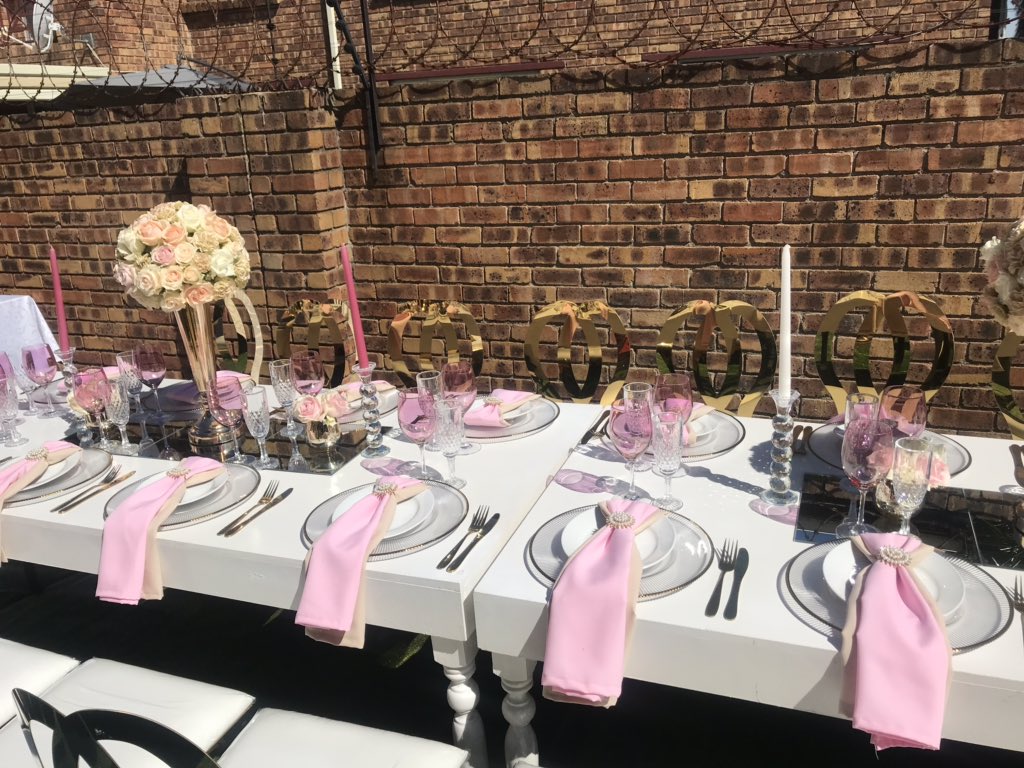 CullinaryCon's tweet image. Decor