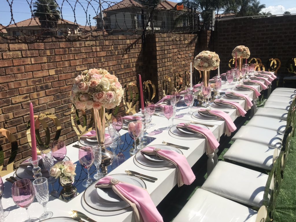 CullinaryCon's tweet image. Decor