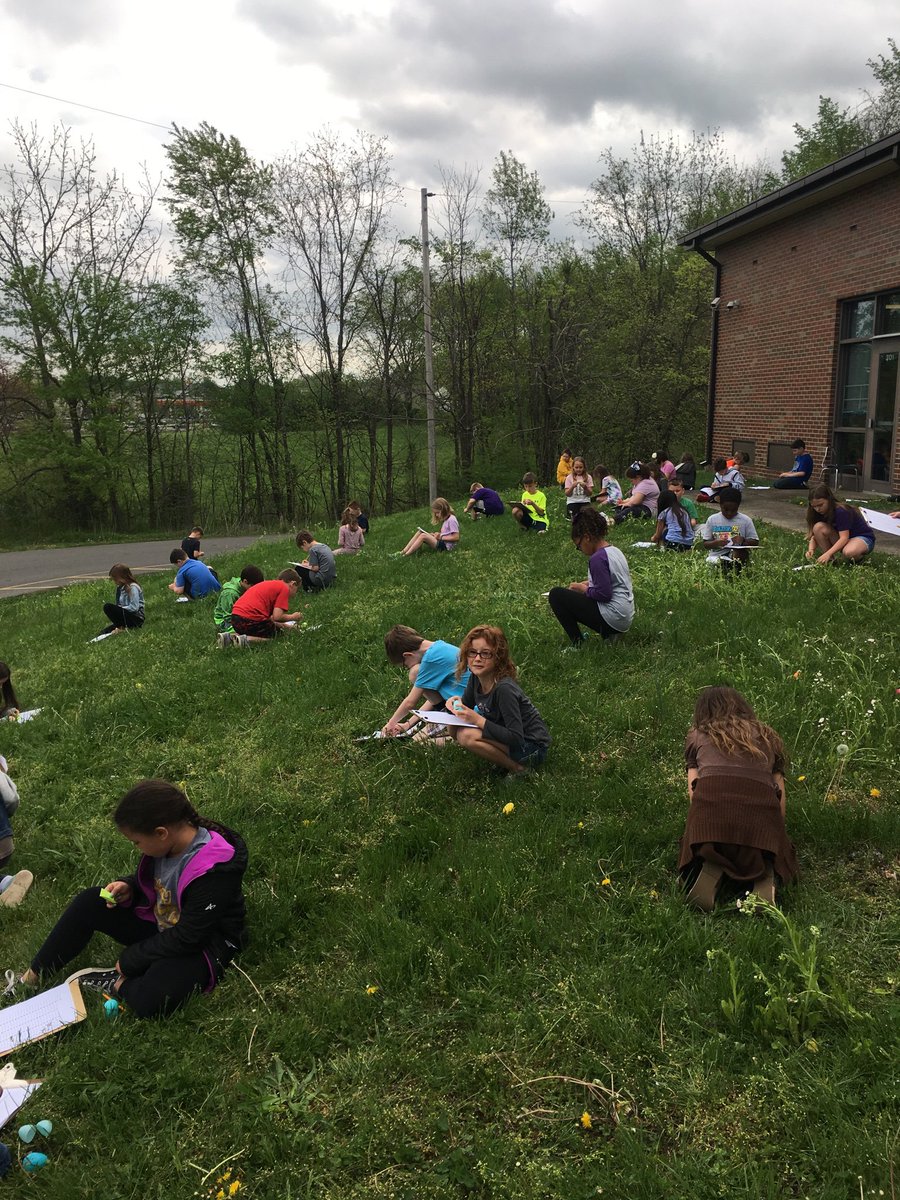Bell3rdgrade's tweet photo. TNReady Egg Hunt! Working hard solving those math problems! 🐣 
#pvessuccess #everystudenteveryday
#ccsdtn https://t.co/QykKKm6XB6