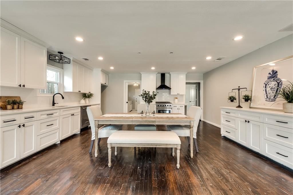 CranstonGroup's tweet photo. #OpenHouse
📍 5321 McCommas Blvd. | #Dallas, TX
🏠 #OpenHouse: Saturday (1-3pm)
#Mstreets
3 Bed / 2 Full Bath
1,596 SqFt / Offered for $575,000
For more details, to schedule a private tour, or for any of your #RealEstate needs - contact the #CranstonGroup 🗝 #RHAdfw https://t.co/AoavTGl8cL